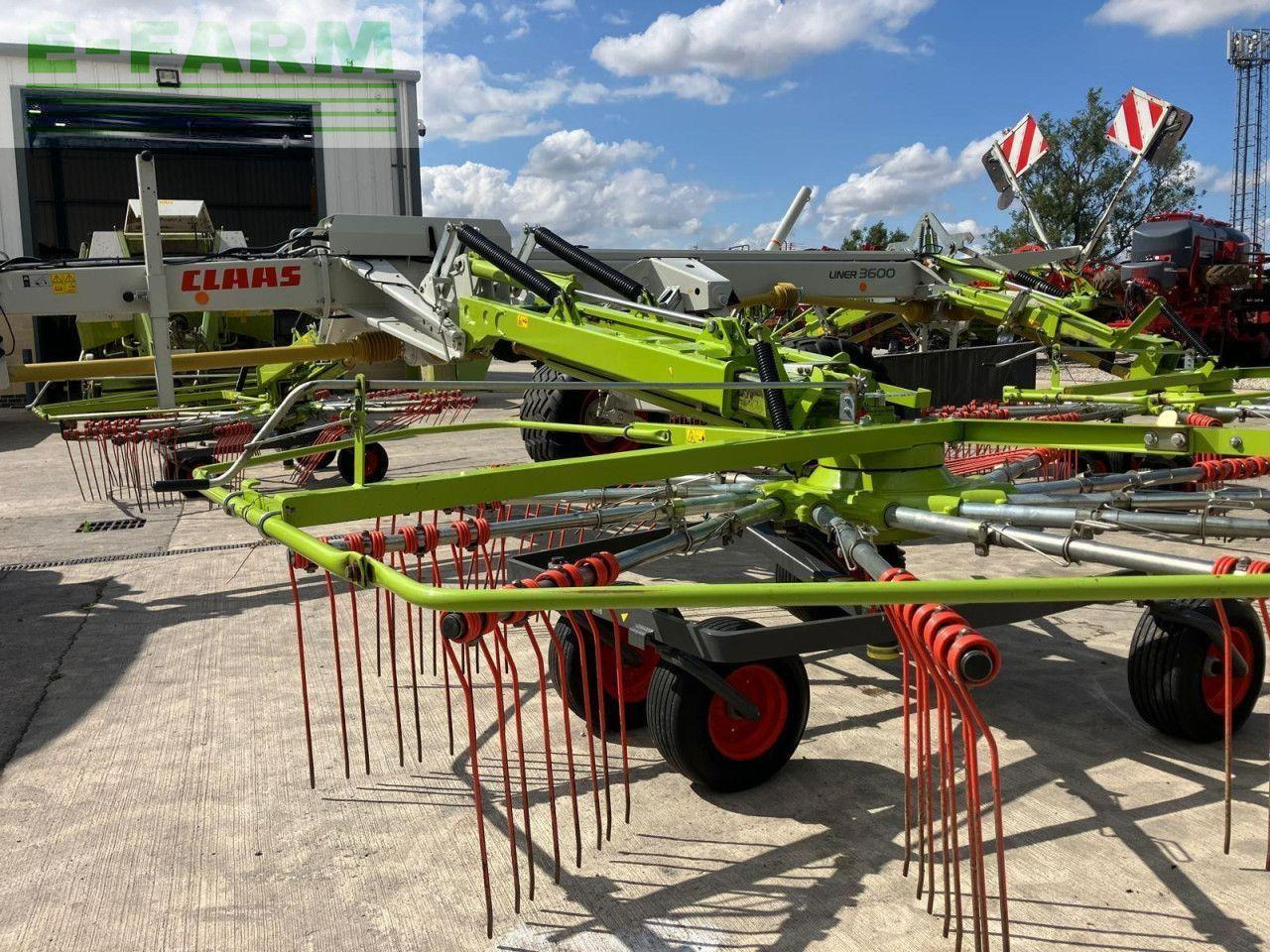 CLAAS LINER 3600 - Faneuse: photos 5 CLAAS LINER 3600 - Faneuse: photos 5