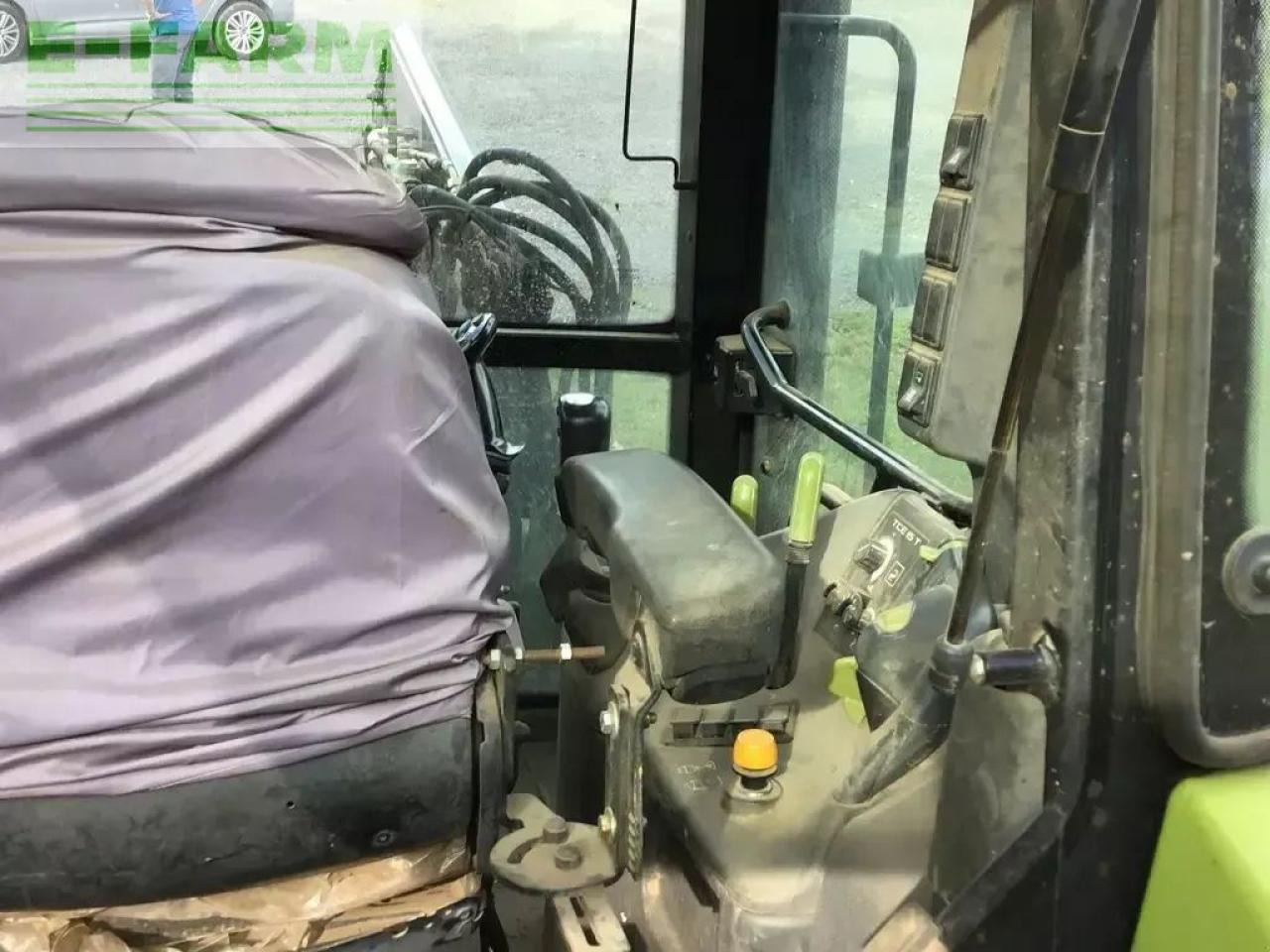 Tracteur agricole CLAAS arion 410: photos 6