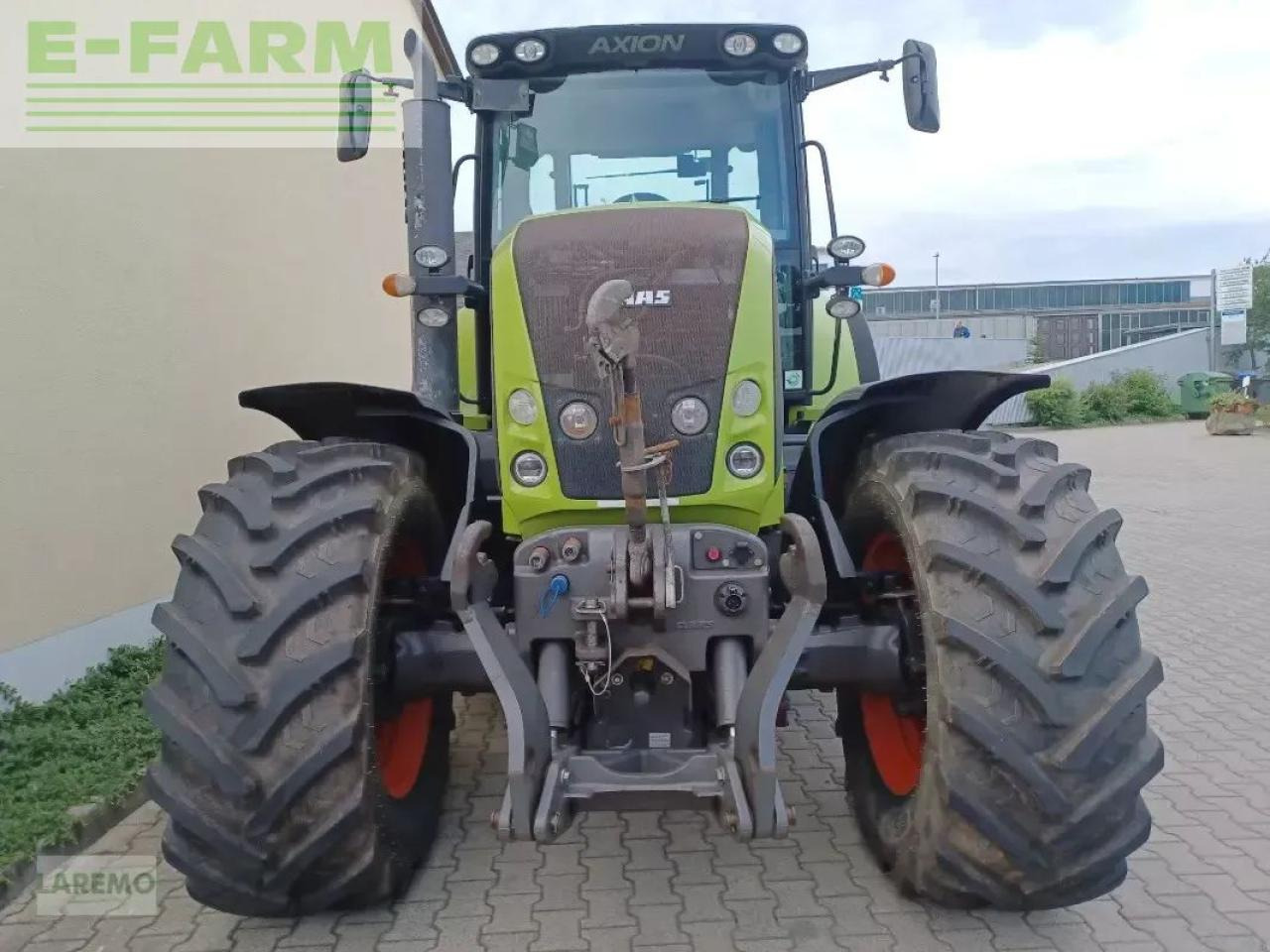 CLAAS axion 820 cmatic cebis CMATIC CEBIS - Tracteur agricole: photos 3 CLAAS axion 820 cmatic cebis CMATIC CEBIS - Tracteur agricole: photos 3