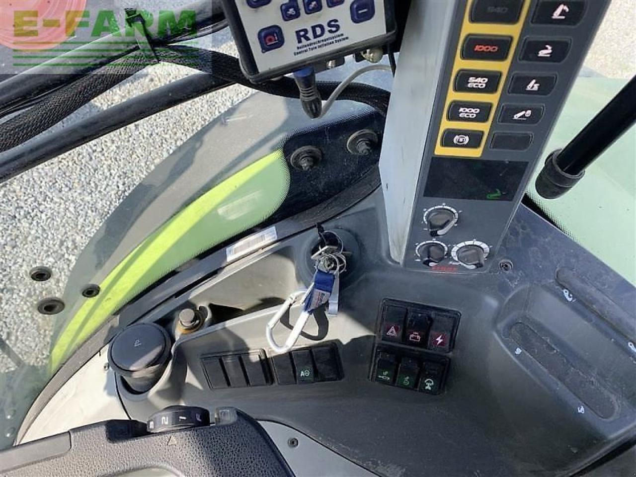 Tracteur agricole CLAAS axion 850 cebis: photos 9 Tracteur agricole CLAAS axion 850 cebis: photos 9