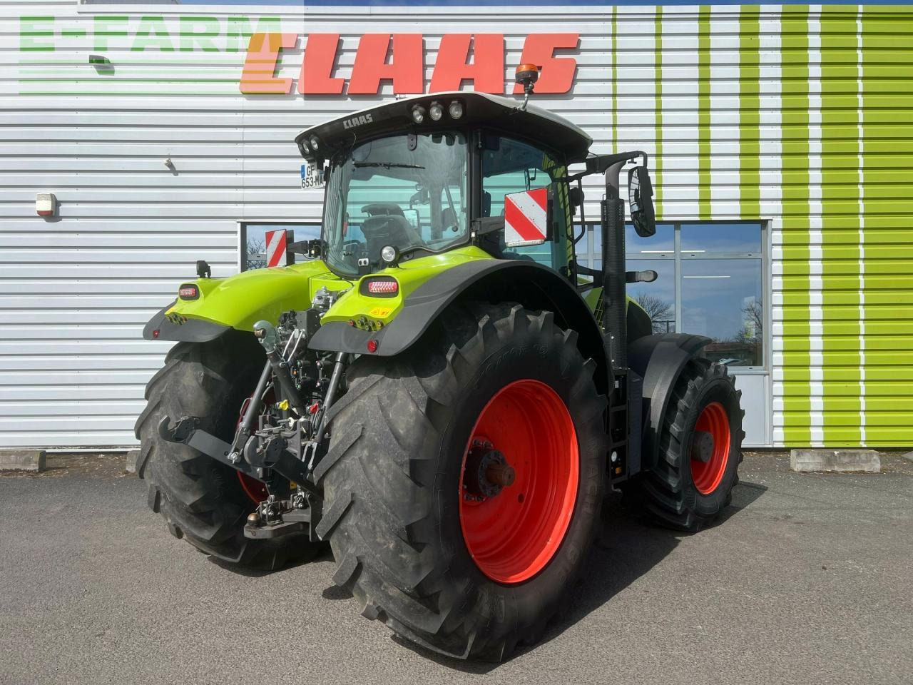 CLAAS axion 870 cmatic s5 sur mesure CMATIC - Tracteur agricole: photos 3 CLAAS axion 870 cmatic s5 sur mesure CMATIC - Tracteur agricole: photos 3