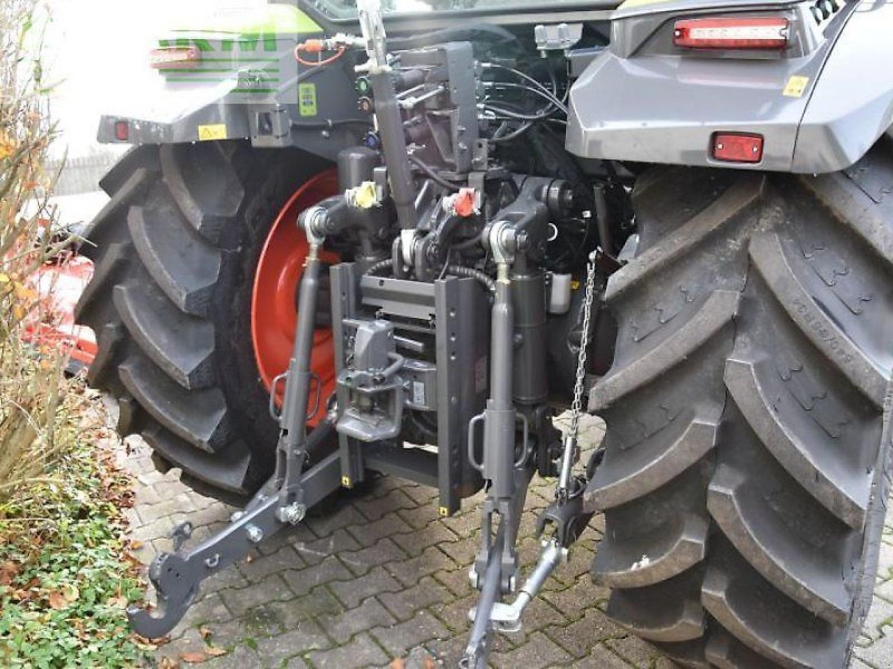 Tracteur agricole CLAAS axos 3.105 mit fl 100 c: photos 7