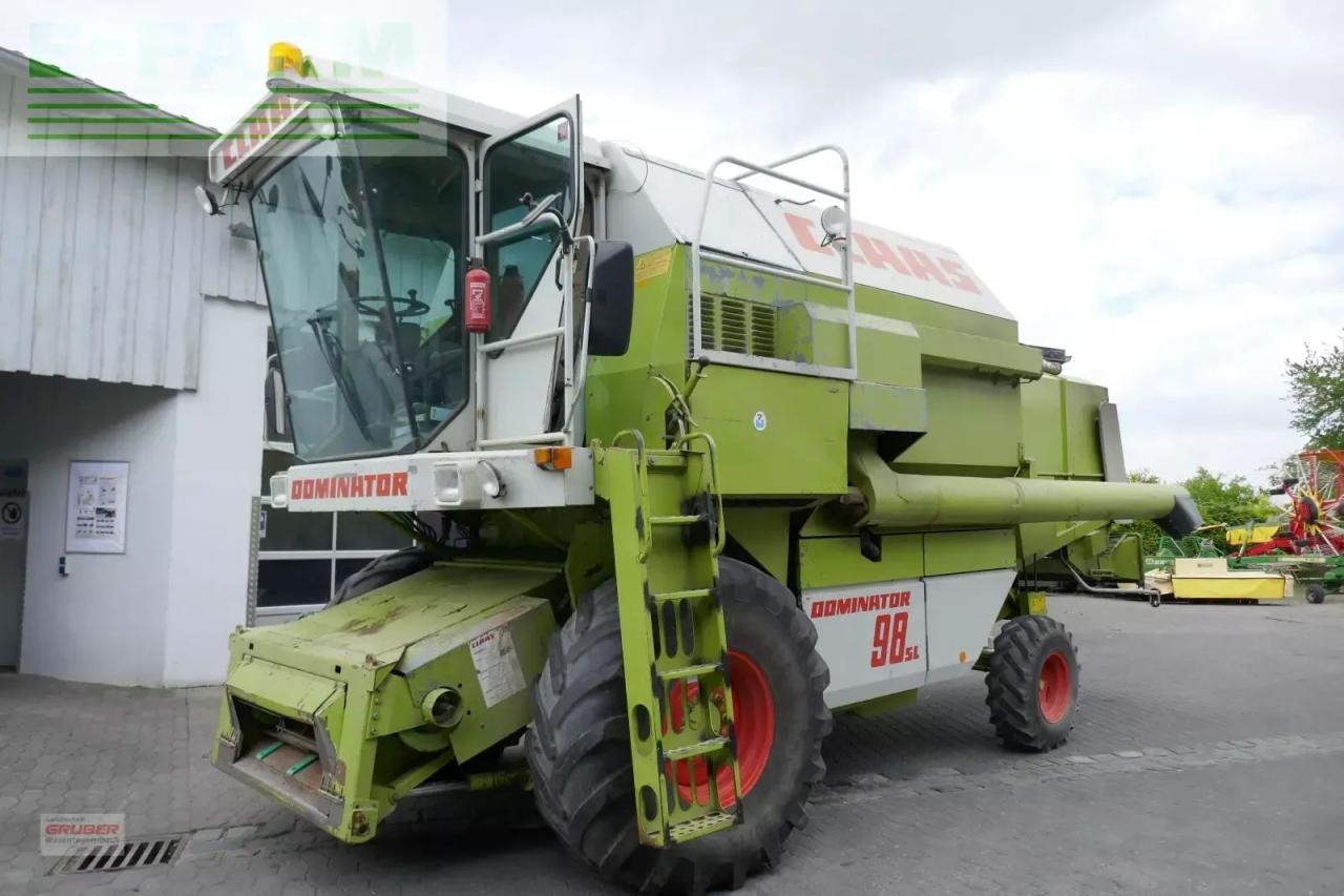 CLAAS dominator 98 sl - Moissonneuse-batteuse: photos 1 CLAAS dominator 98 sl - Moissonneuse-batteuse: photos 1