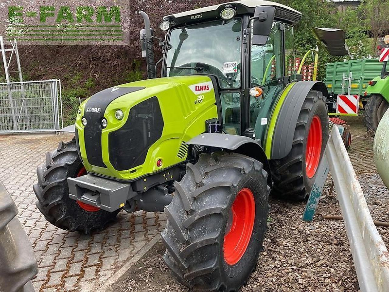 CLAAS elios 210 kabine classic - Tracteur agricole: photos 1 CLAAS elios 210 kabine classic - Tracteur agricole: photos 1