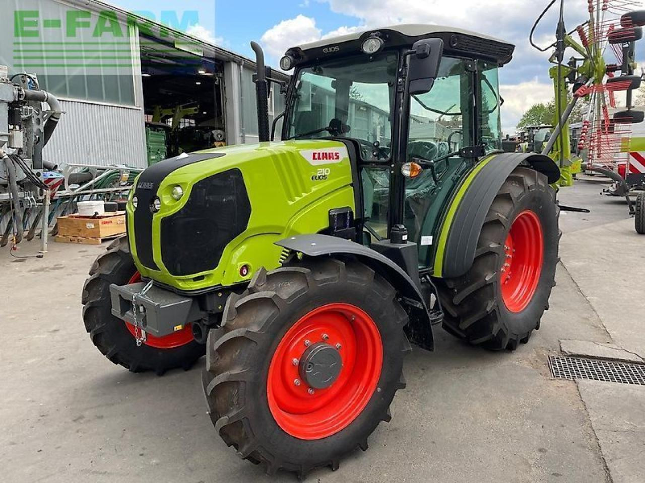 CLAAS elios 210 kabine classic - Tracteur agricole: photos 1 CLAAS elios 210 kabine classic - Tracteur agricole: photos 1