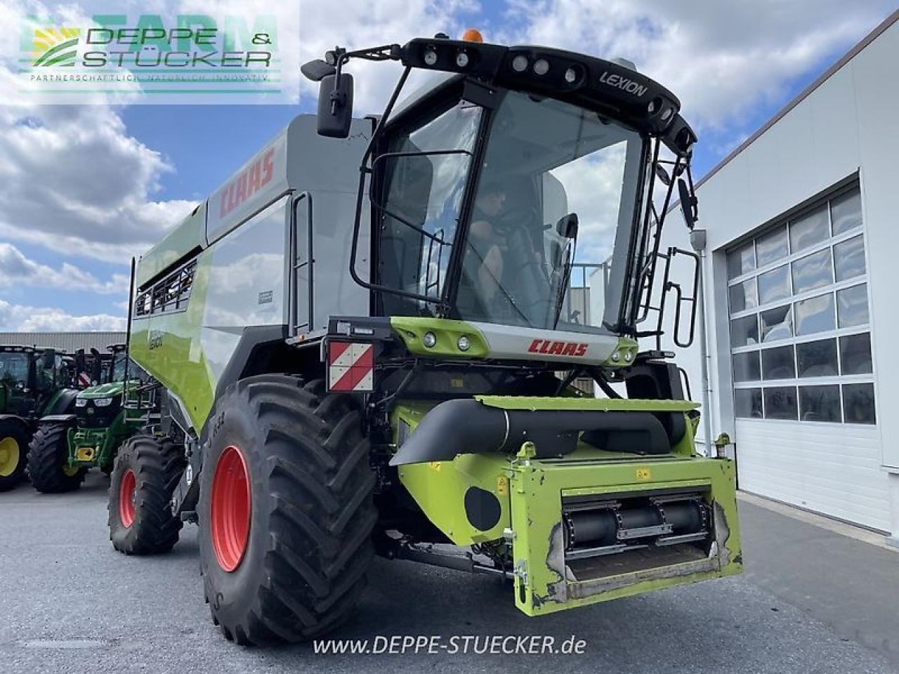 CLAAS lexion 5300 - Moissonneuse-batteuse: photos 4 CLAAS lexion 5300 - Moissonneuse-batteuse: photos 4