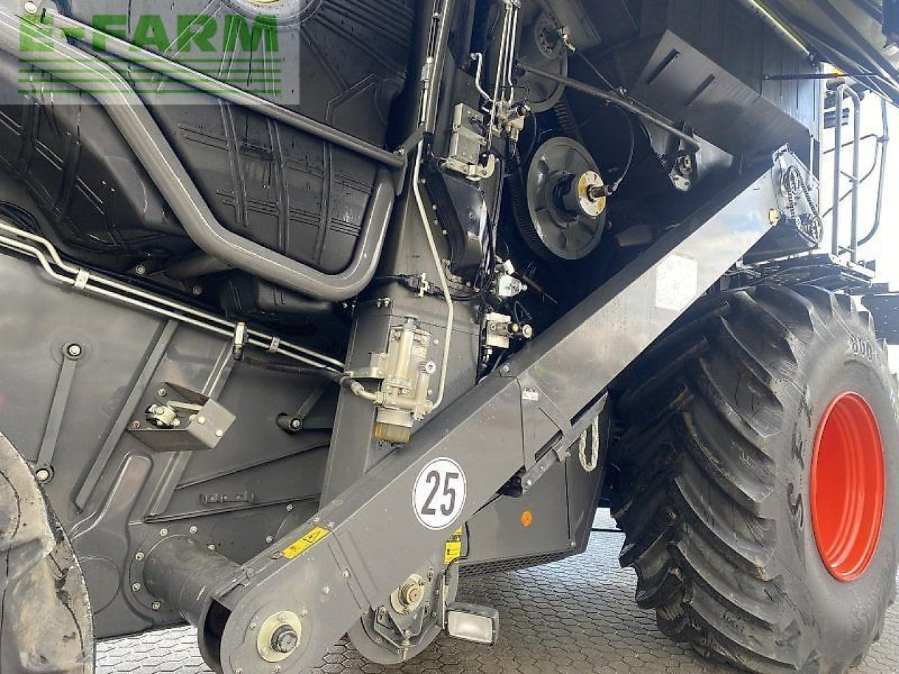CLAAS lexion 5400 mit finanzierung - Moissonneuse-batteuse: photos 5 CLAAS lexion 5400 mit finanzierung - Moissonneuse-batteuse: photos 5
