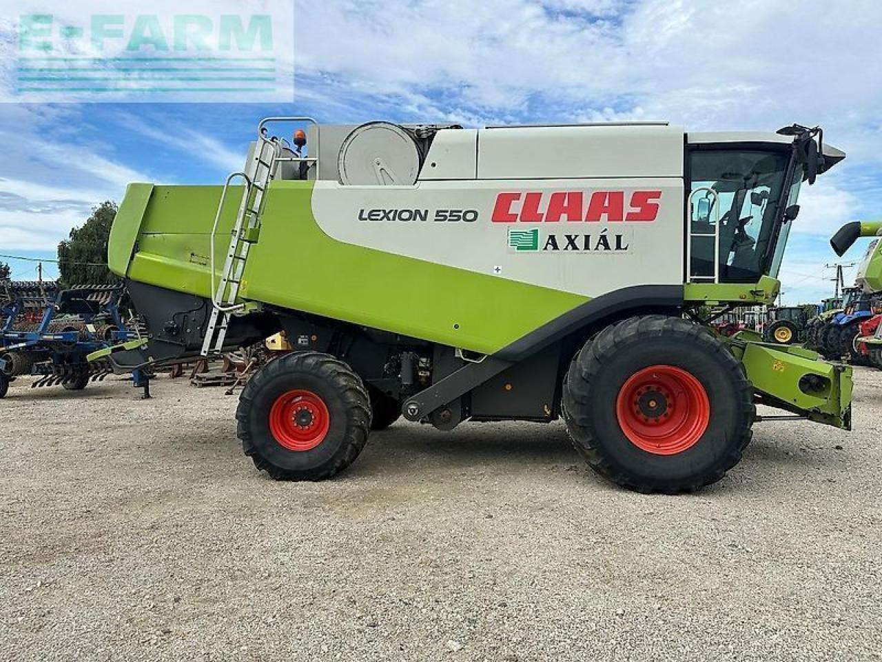 CLAAS lexion 550 - Moissonneuse-batteuse: photos 4 CLAAS lexion 550 - Moissonneuse-batteuse: photos 4