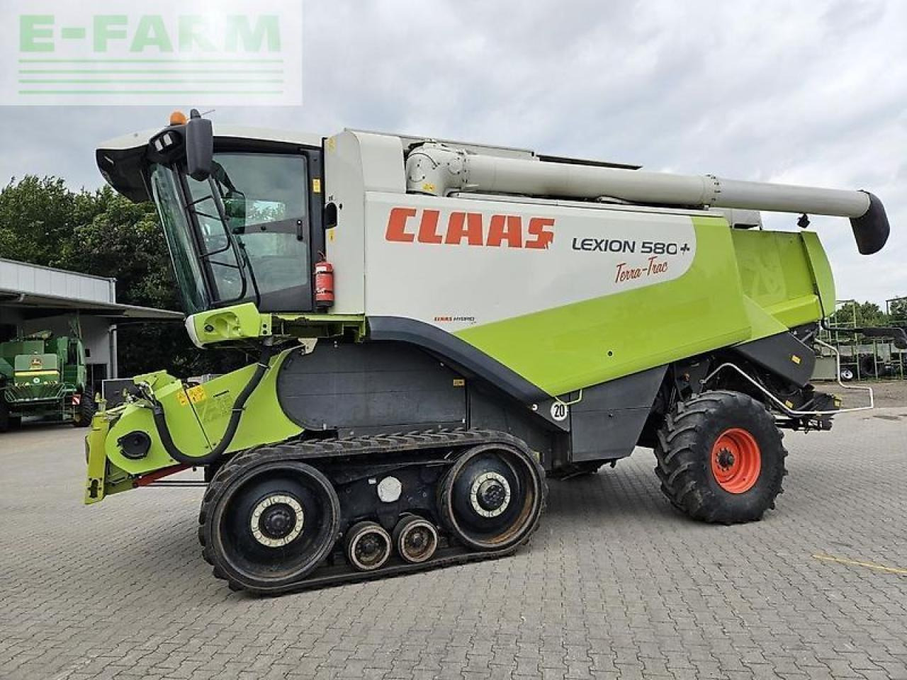 CLAAS lexion 580 tt plus - Moissonneuse-batteuse: photos 1 CLAAS lexion 580 tt plus - Moissonneuse-batteuse: photos 1
