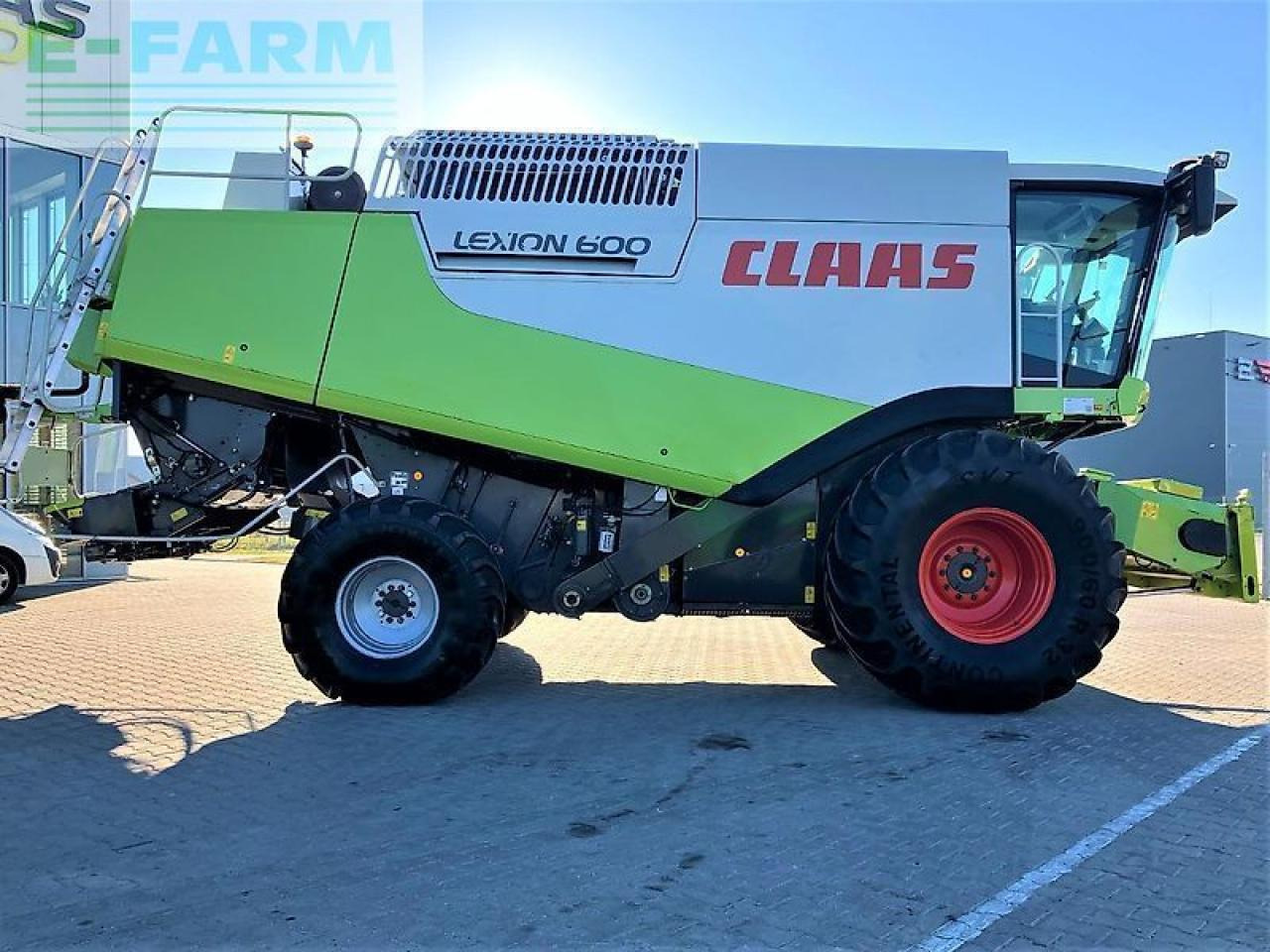 CLAAS lexion 600 - Moissonneuse-batteuse: photos 2 CLAAS lexion 600 - Moissonneuse-batteuse: photos 2