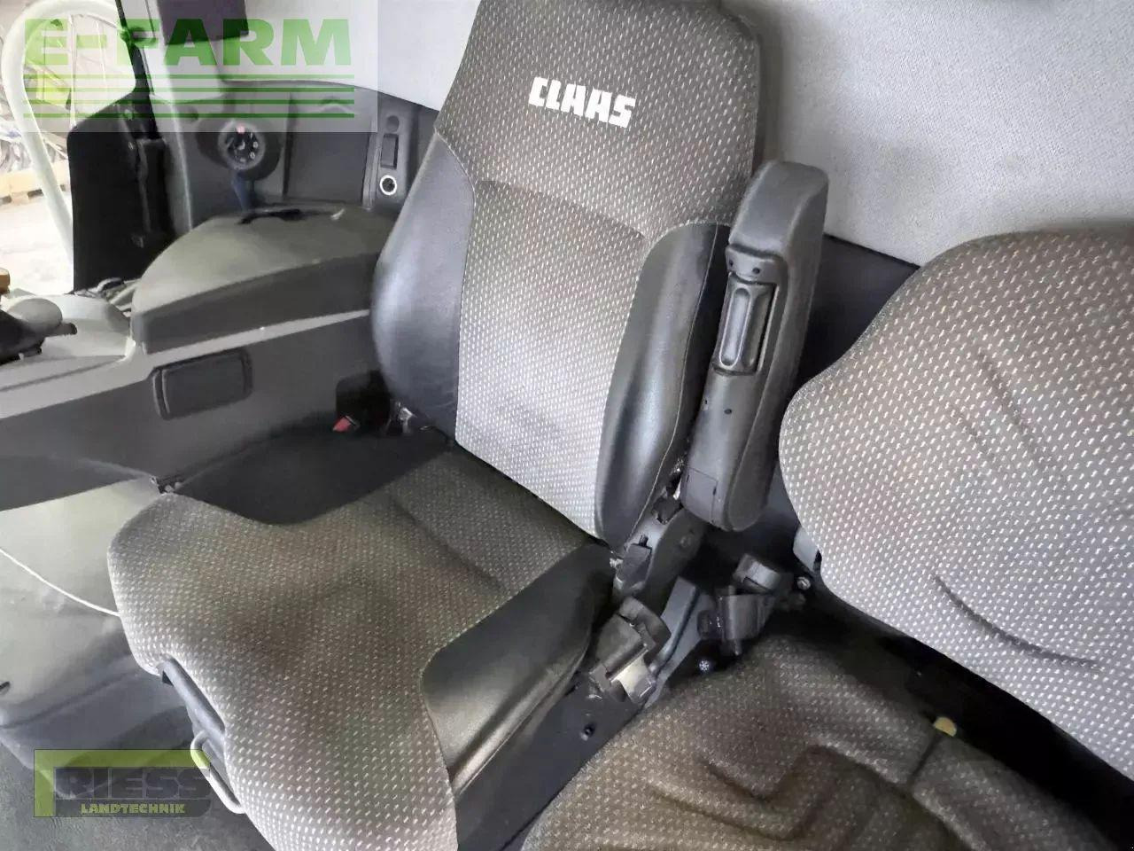 Moissonneuse-batteuse CLAAS lexion 630 montana t4: photos 17