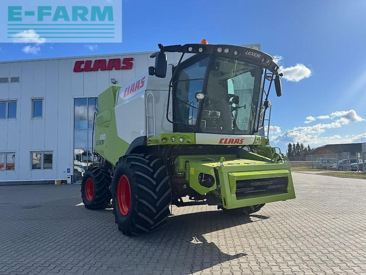 CLAAS lexion 650 - Moissonneuse-batteuse: photos 1 CLAAS lexion 650 - Moissonneuse-batteuse: photos 1