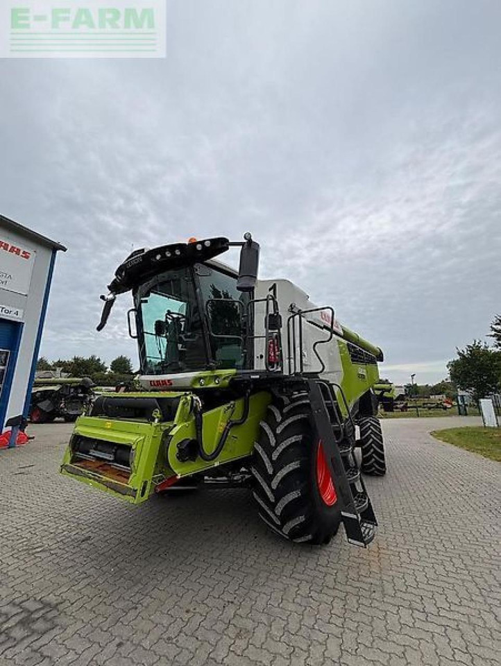 CLAAS lexion 6800 - Moissonneuse-batteuse: photos 1 CLAAS lexion 6800 - Moissonneuse-batteuse: photos 1