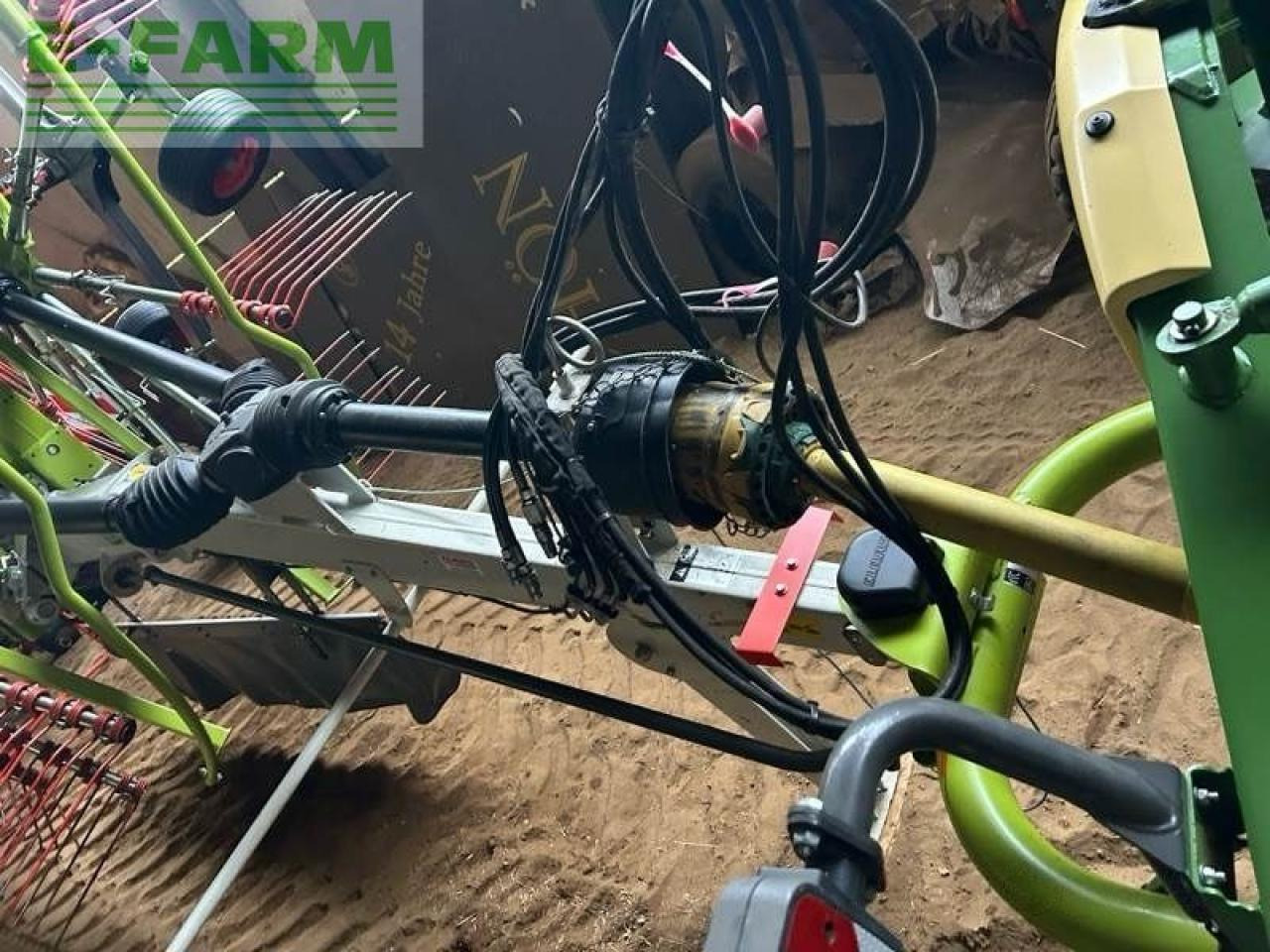 CLAAS liner 2800 - Faneuse: photos 2 CLAAS liner 2800 - Faneuse: photos 2
