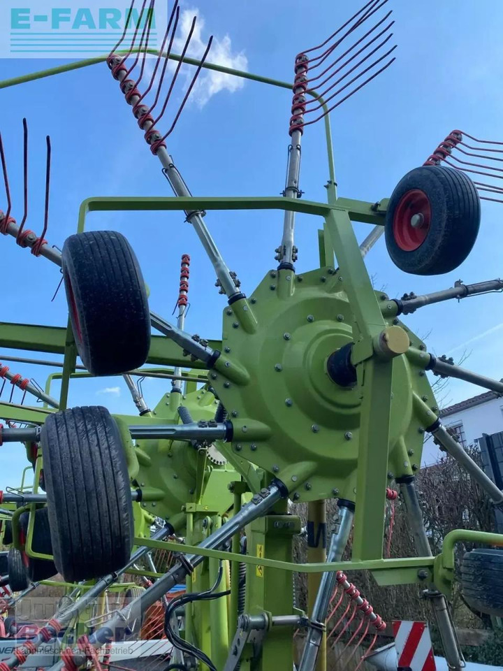 CLAAS liner 3000 - Faneuse: photos 5 CLAAS liner 3000 - Faneuse: photos 5