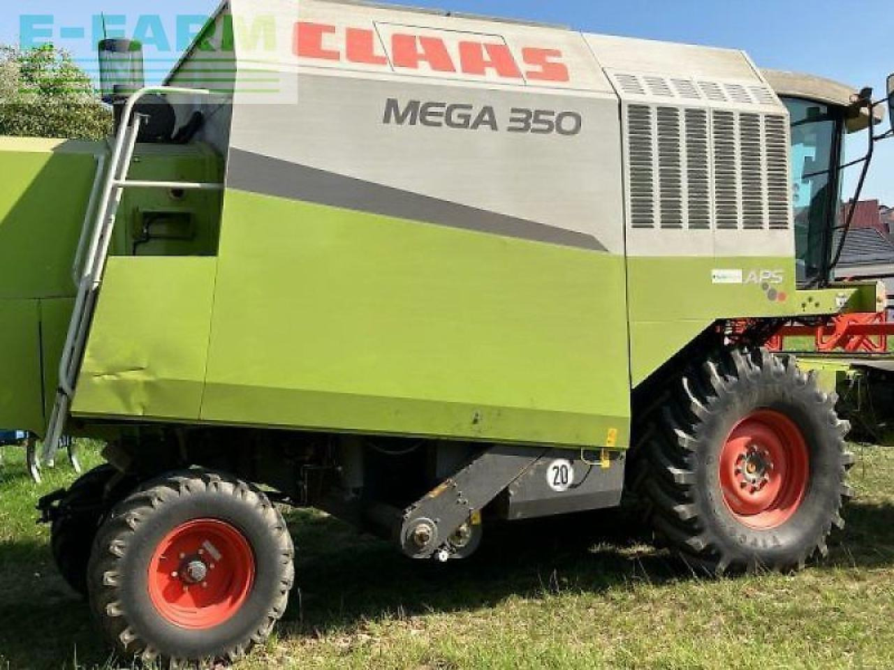 CLAAS mega 350 - Moissonneuse-batteuse: photos 2 CLAAS mega 350 - Moissonneuse-batteuse: photos 2