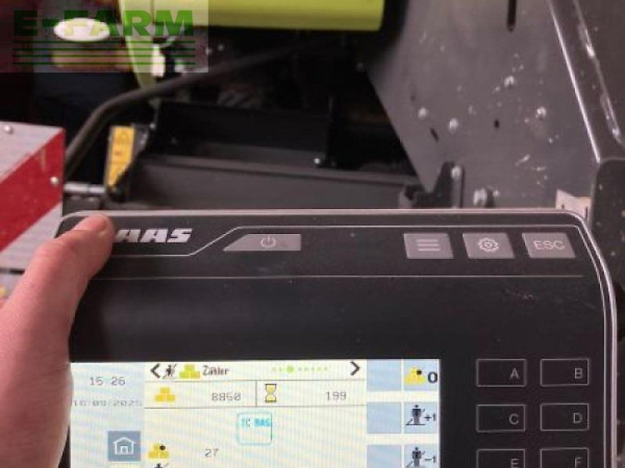 CLAAS quadrant 5200 fc tandem - Presse à balles cubiques: photos 4 CLAAS quadrant 5200 fc tandem - Presse à balles cubiques: photos 4