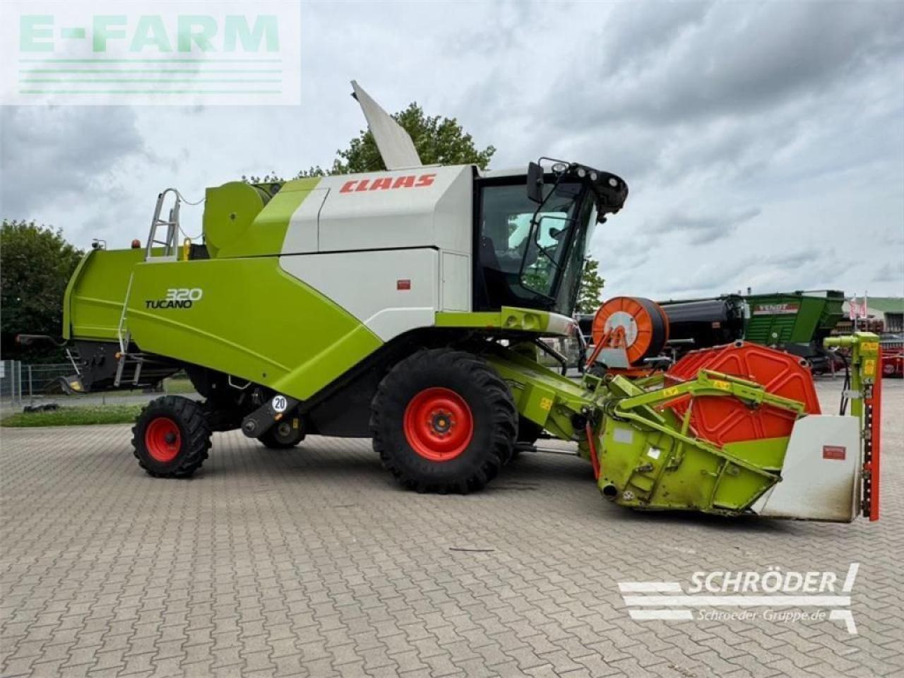 CLAAS tucano 320 - Moissonneuse-batteuse: photos 3 CLAAS tucano 320 - Moissonneuse-batteuse: photos 3