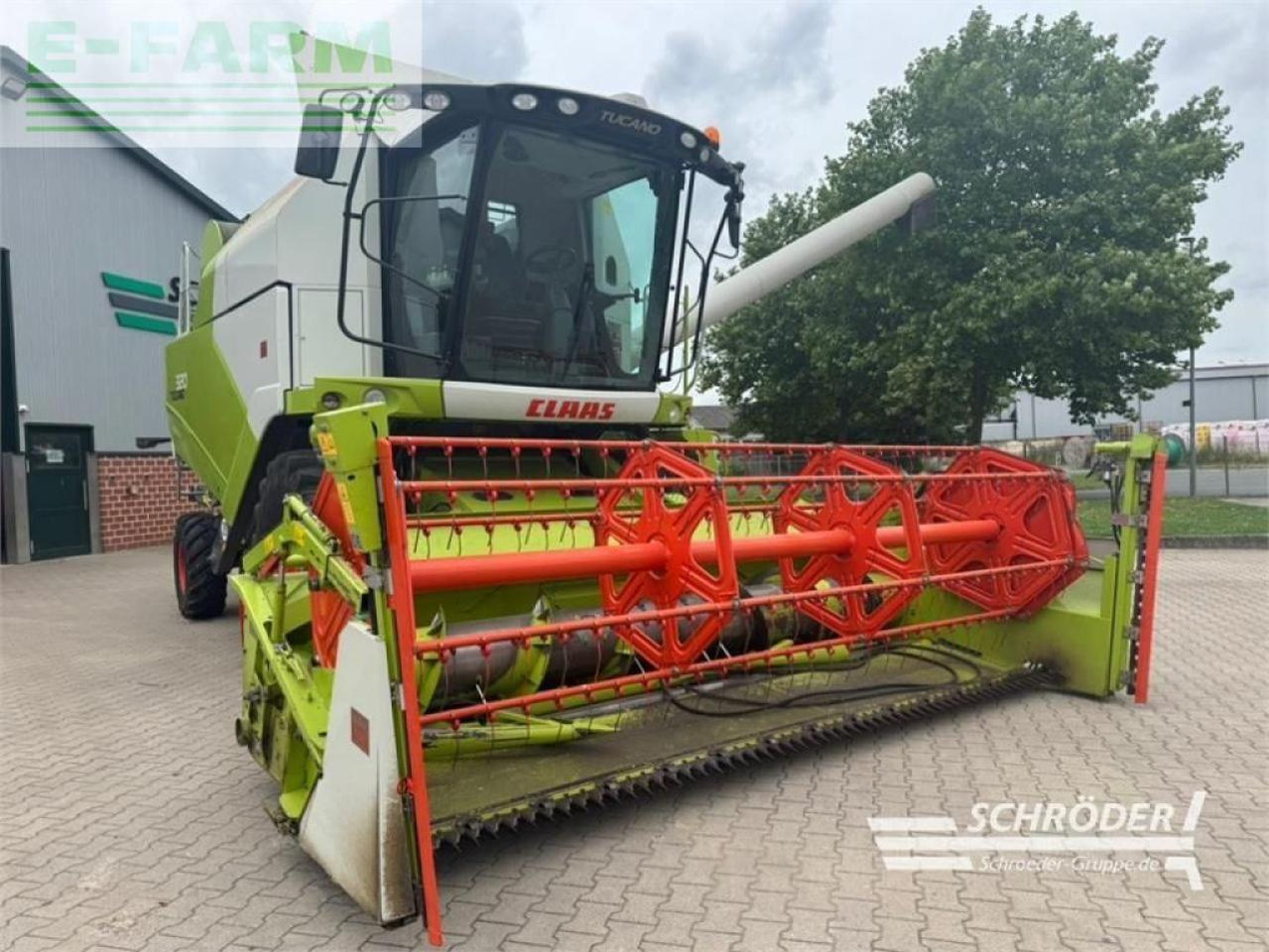 CLAAS tucano 320 - Moissonneuse-batteuse: photos 1 CLAAS tucano 320 - Moissonneuse-batteuse: photos 1