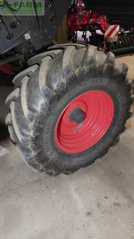 CLAAS tucano 430 - Moissonneuse-batteuse: photos 2 CLAAS tucano 430 - Moissonneuse-batteuse: photos 2