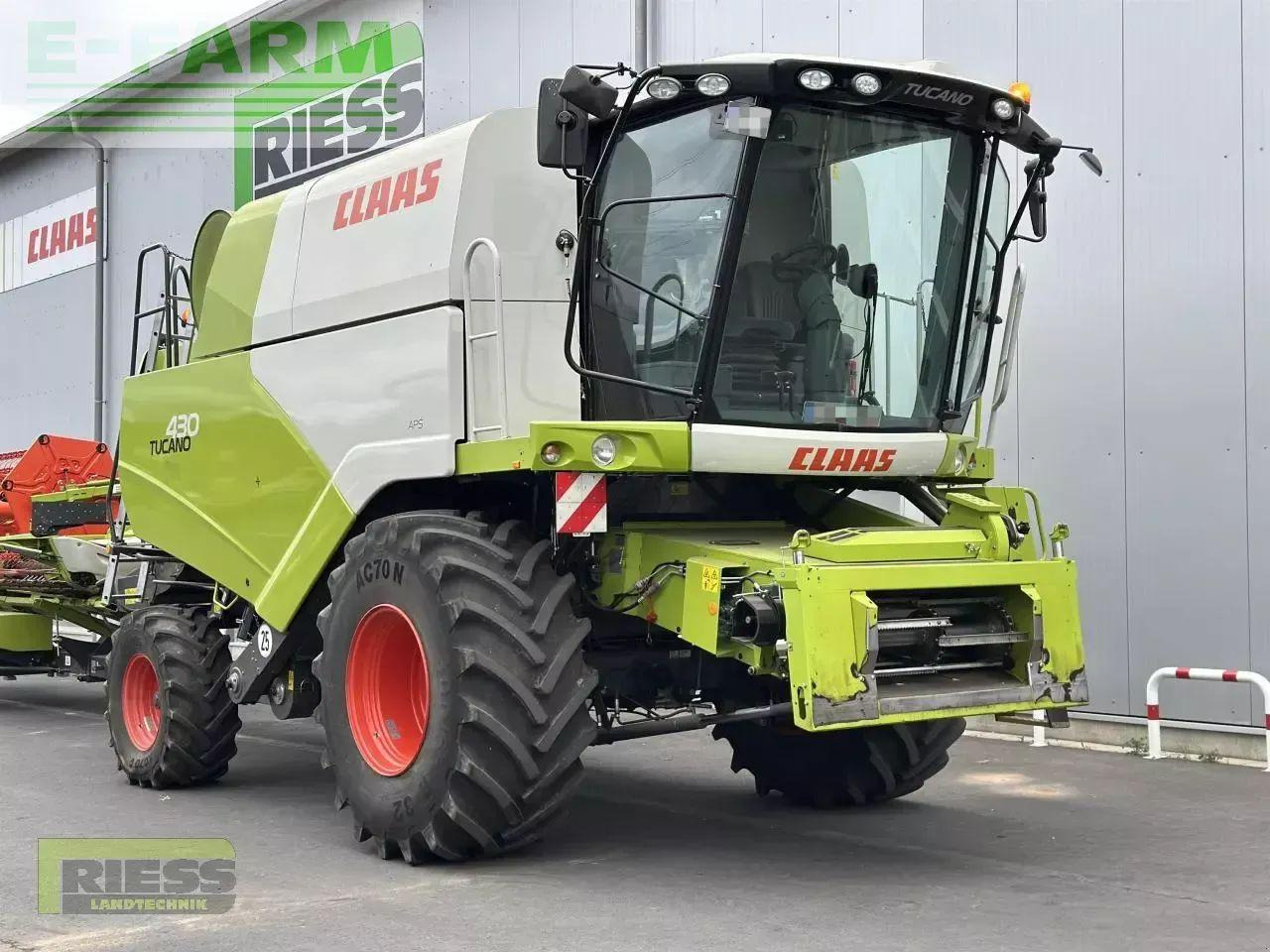 CLAAS tucano 430 vario 560 l34 - Moissonneuse-batteuse: photos 2 CLAAS tucano 430 vario 560 l34 - Moissonneuse-batteuse: photos 2