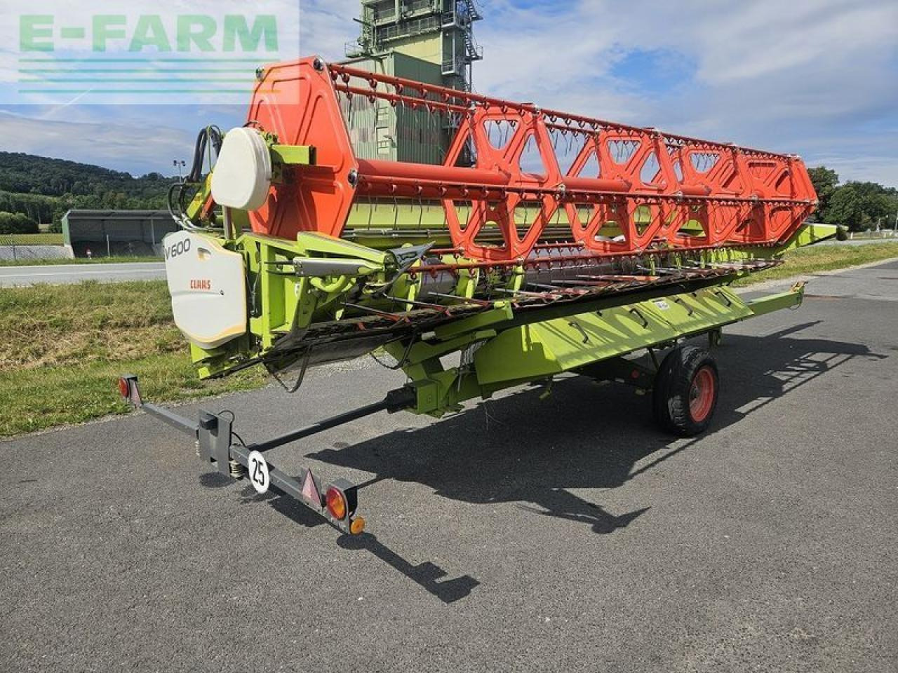 CLAAS v600 vario + raps - Moissoneuse: photos 5 CLAAS v600 vario + raps - Moissoneuse: photos 5