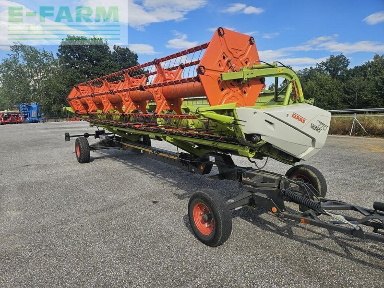 CLAAS vario 770 + rapstrenner + transportwagen - Moissoneuse: photos 3 CLAAS vario 770 + rapstrenner + transportwagen - Moissoneuse: photos 3