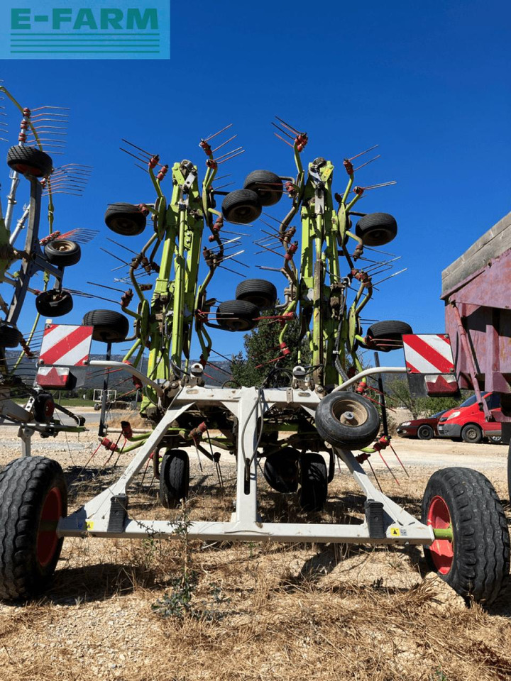 CLAAS volto 1100 t - Faneuse: photos 2 CLAAS volto 1100 t - Faneuse: photos 2