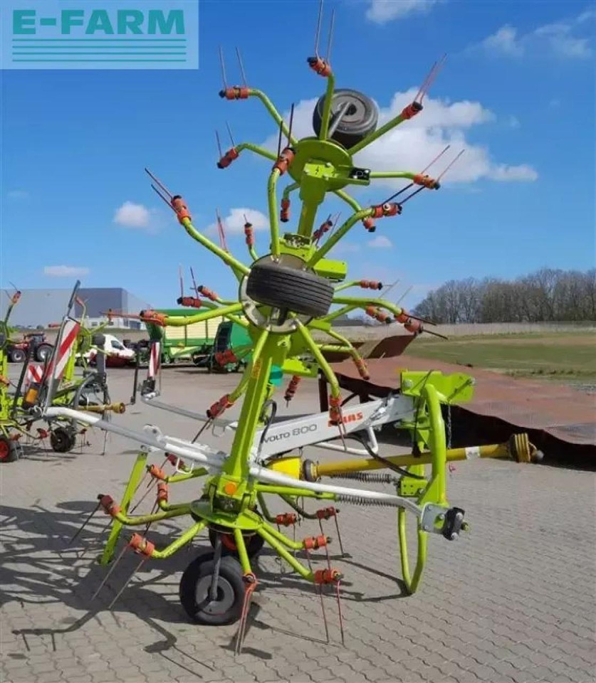 CLAAS volto 800 - Faneuse: photos 4 CLAAS volto 800 - Faneuse: photos 4