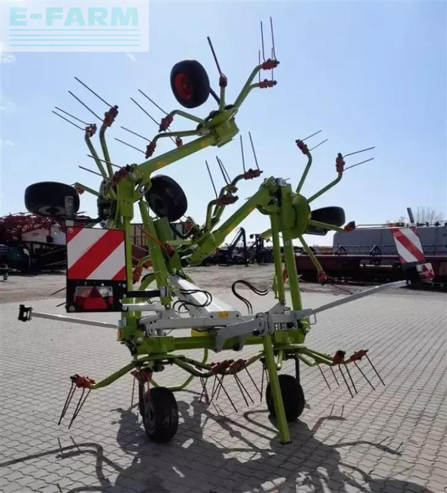 CLAAS volto 800 - Faneuse: photos 5 CLAAS volto 800 - Faneuse: photos 5