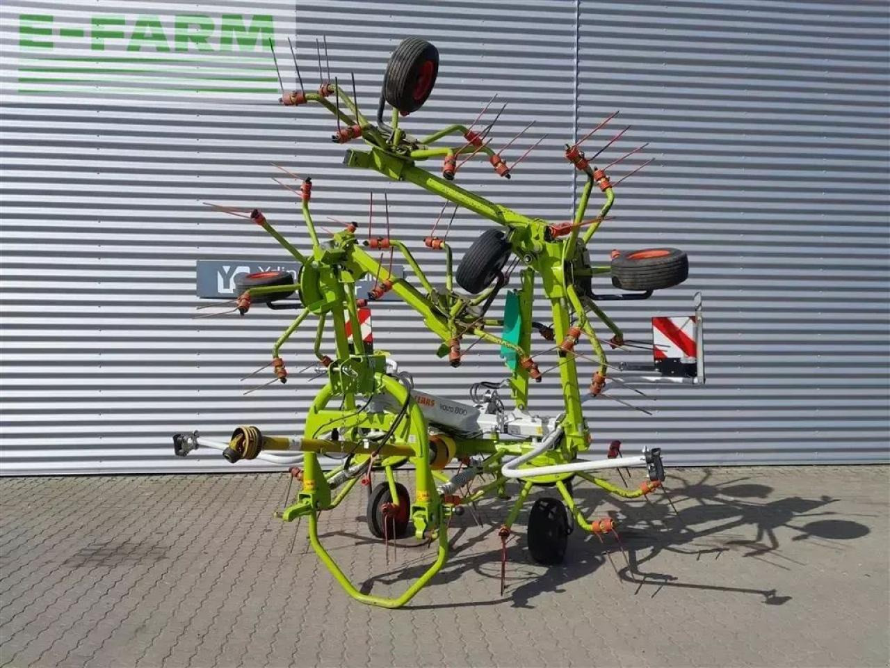 CLAAS volto 800 - Faneuse: photos 2 CLAAS volto 800 - Faneuse: photos 2