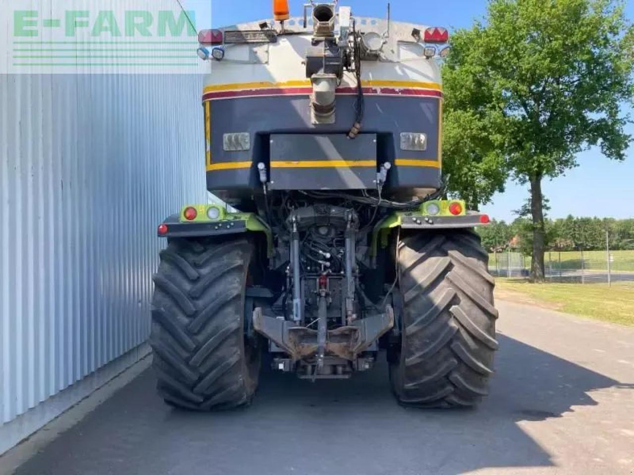 Tracteur agricole CLAAS xerion 4000 saddle trac SADDLE TRAC: photos 8 Tracteur agricole CLAAS xerion 4000 saddle trac SADDLE TRAC: photos 8