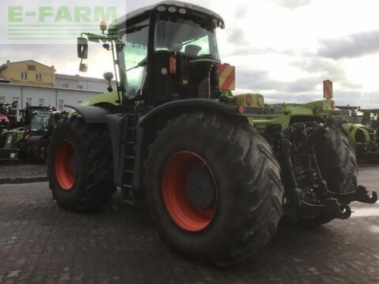 CLAAS xerion 4000 trac vc TRAC VC - Tracteur agricole: photos 4 CLAAS xerion 4000 trac vc TRAC VC - Tracteur agricole: photos 4