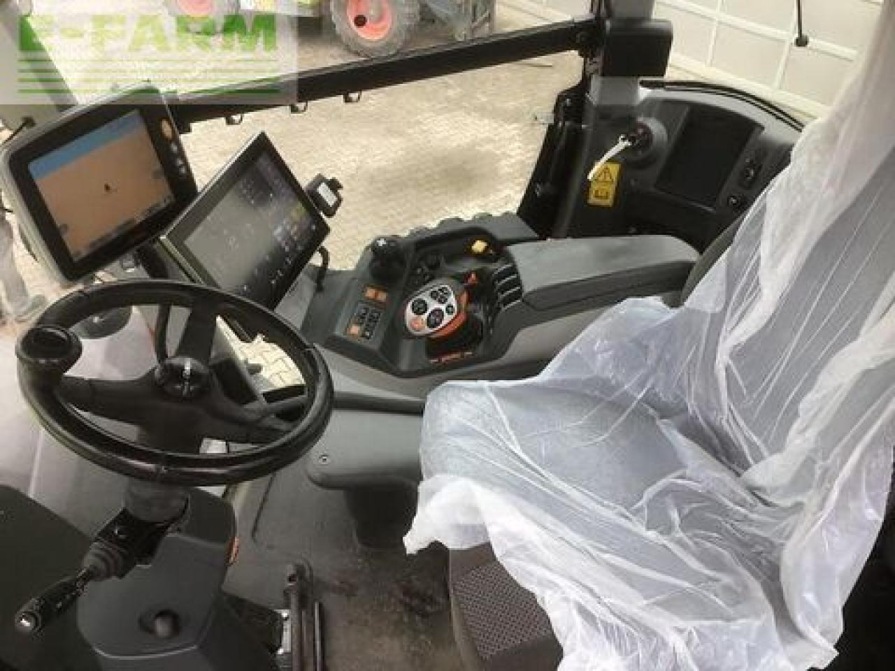 Tracteur agricole CLAAS xerion 4200 trac vc TRAC VC: photos 6