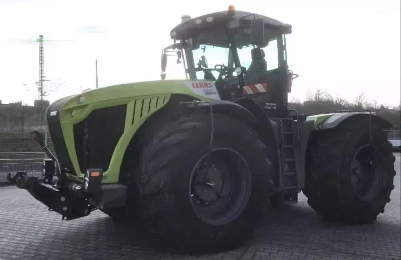 CLAAS xerion 5000 trac vc TRAC VC - Tracteur agricole: photos 1 CLAAS xerion 5000 trac vc TRAC VC - Tracteur agricole: photos 1