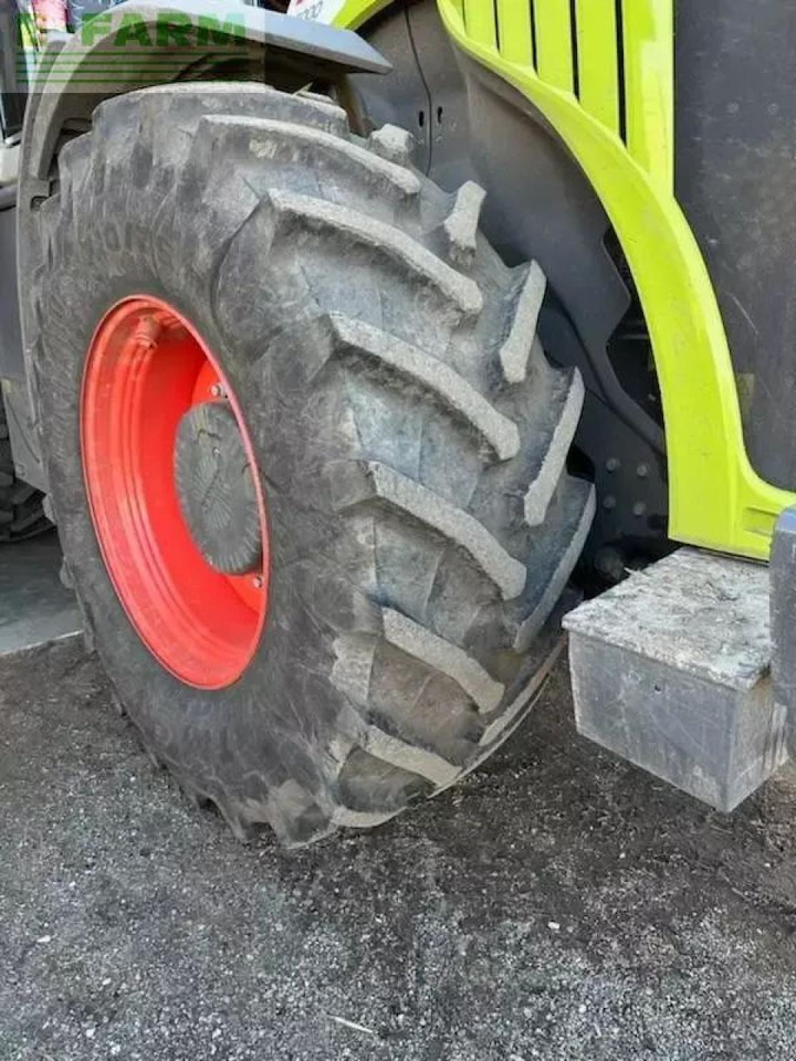 CLAAS xerion 5000 vc - Tracteur agricole: photos 5 CLAAS xerion 5000 vc - Tracteur agricole: photos 5