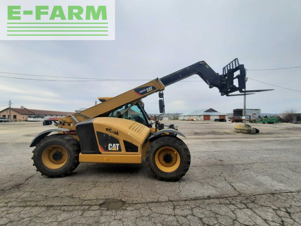 Caterpillar TH 357D - Chariot télescopique: photos 3 Caterpillar TH 357D - Chariot télescopique: photos 3