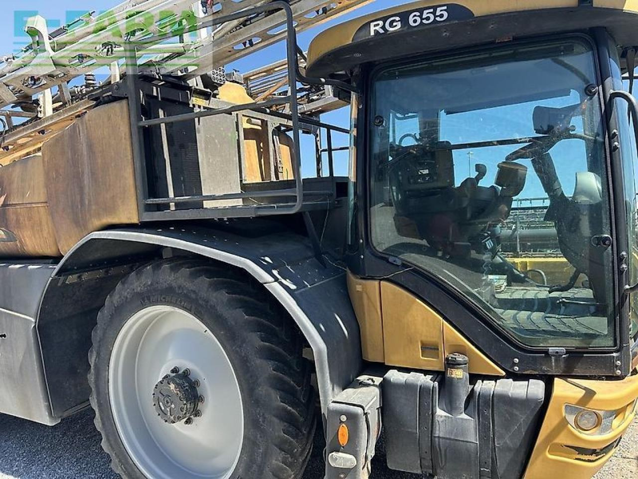 Challenger rg655 - Pulvérisateur traîné: photos 1 Challenger rg655 - Pulvérisateur traîné: photos 1