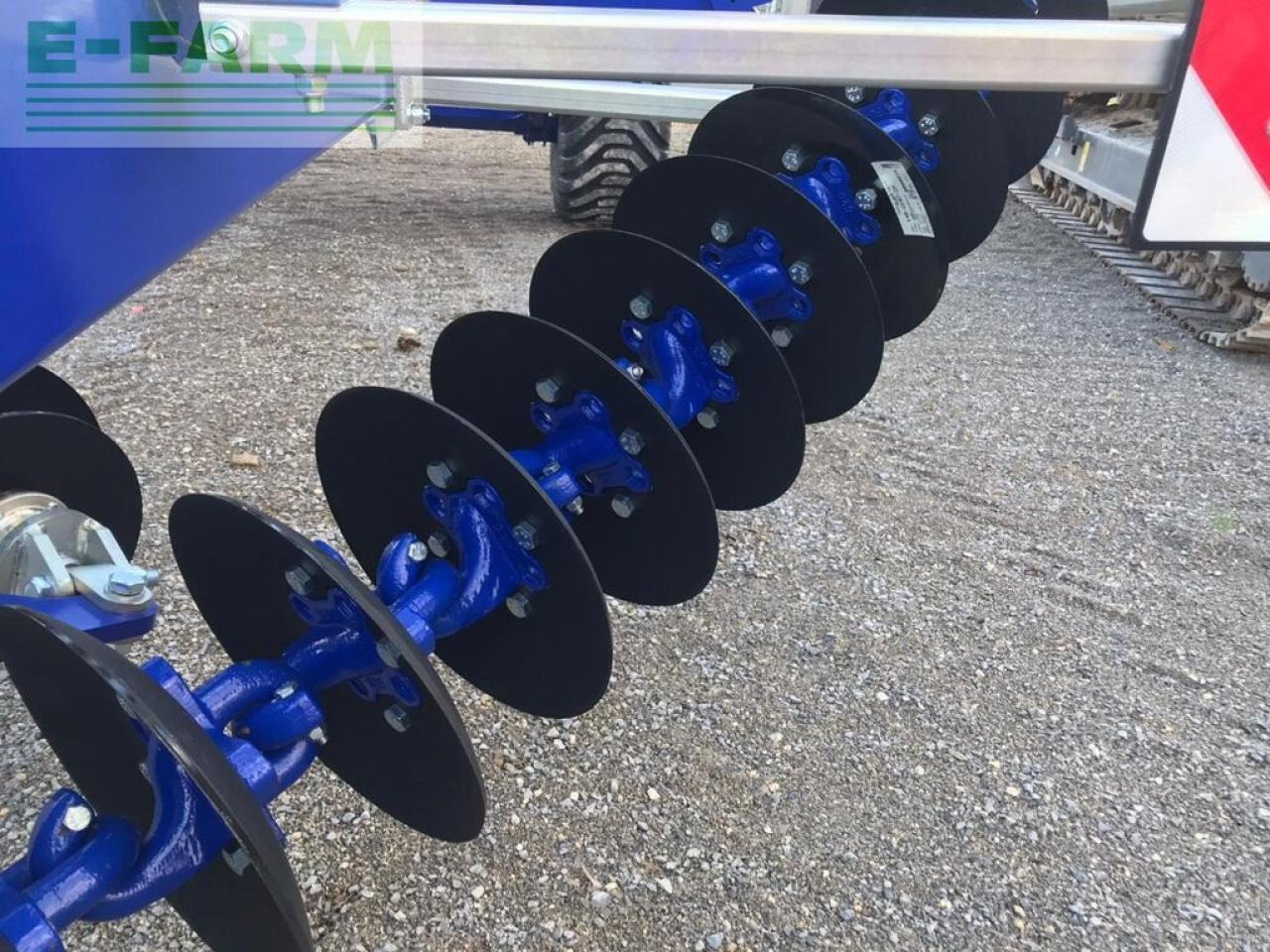Dalbo powerchain 800 - Cover crop: photos 3 Dalbo powerchain 800 - Cover crop: photos 3