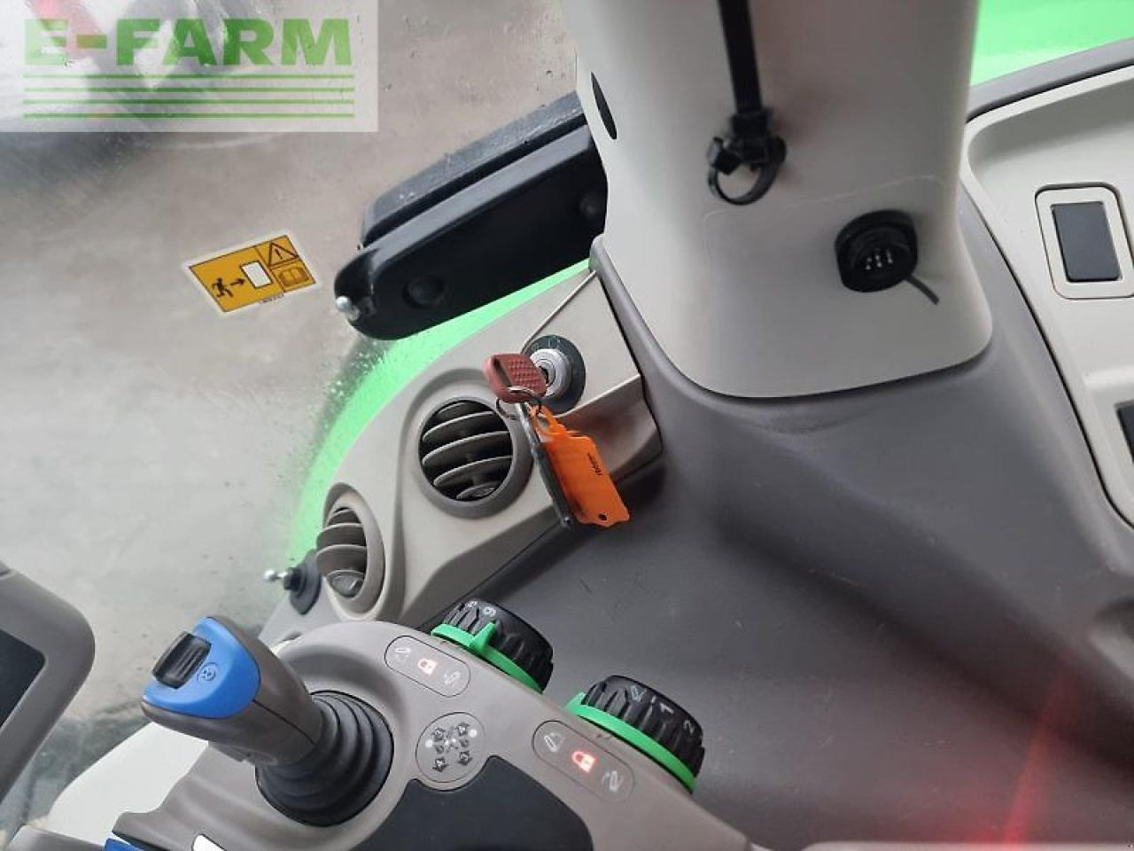 Tracteur agricole Deutz-Fahr agrotron 7250 ttv: photos 11