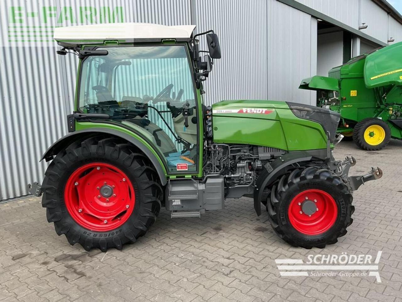 Fendt 209 f vario gen3 power F - Tracteur agricole: photos 2 Fendt 209 f vario gen3 power F - Tracteur agricole: photos 2