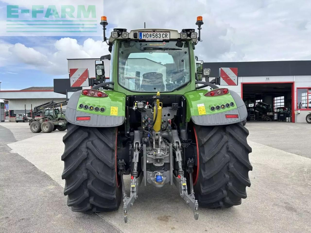 Fendt 724 vario profi+ - Tracteur agricole: photos 4 Fendt 724 vario profi+ - Tracteur agricole: photos 4
