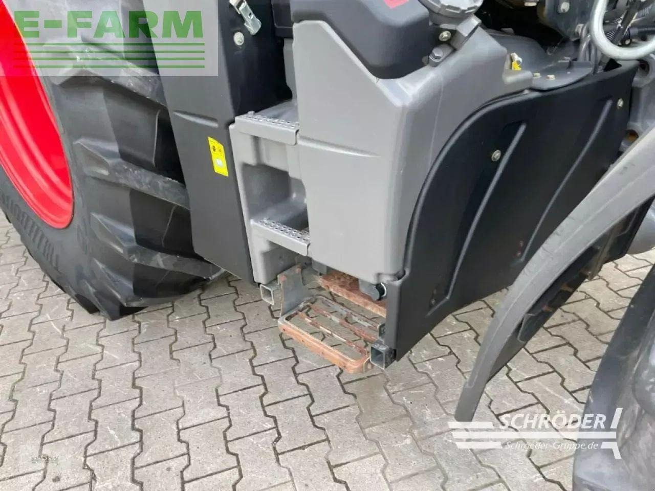 Tracteur agricole Fendt 724 vario s4 profi plus ProfiPlus: photos 21