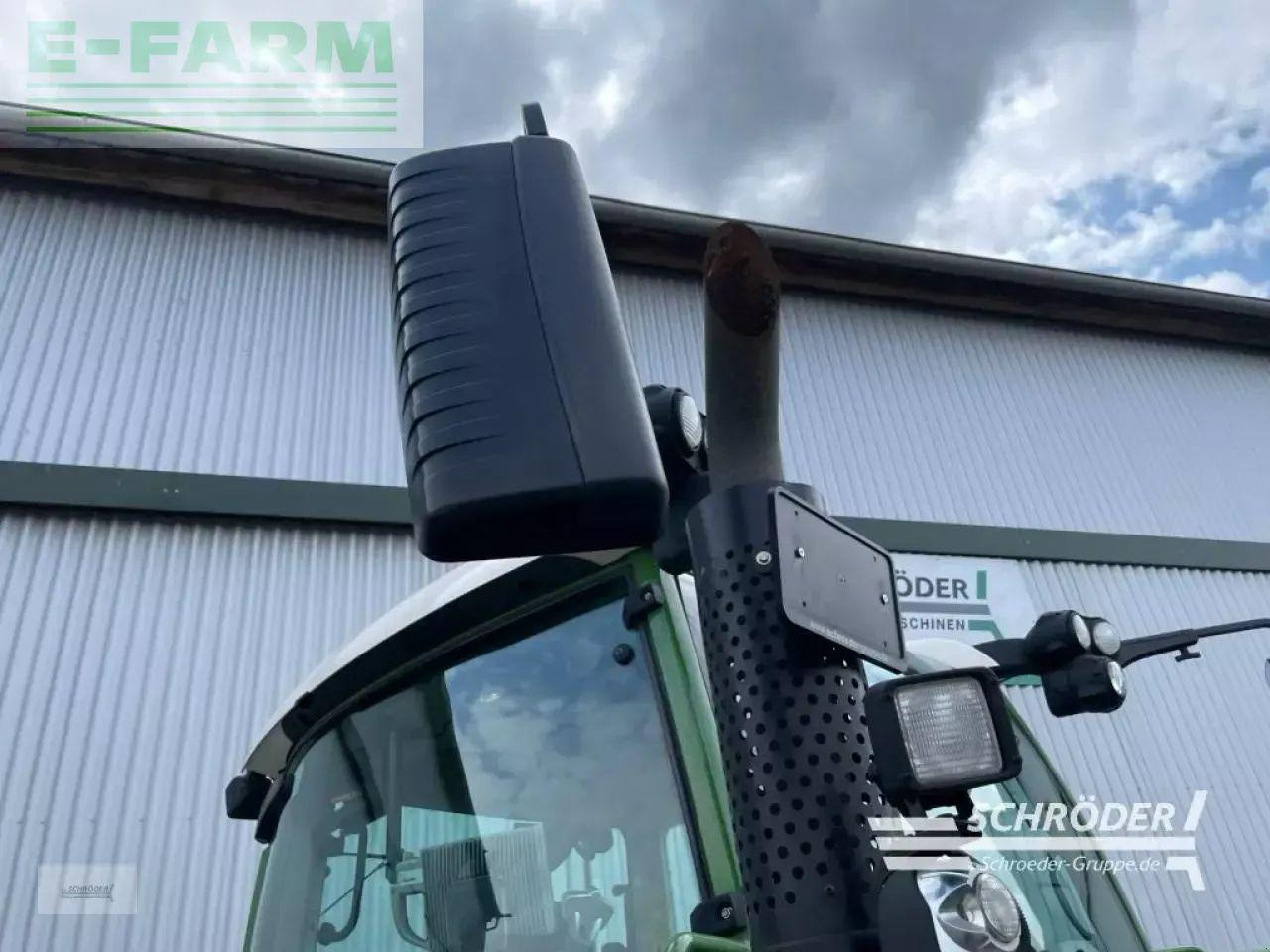 Tracteur agricole Fendt 724 vario s4 profi plus ProfiPlus: photos 19