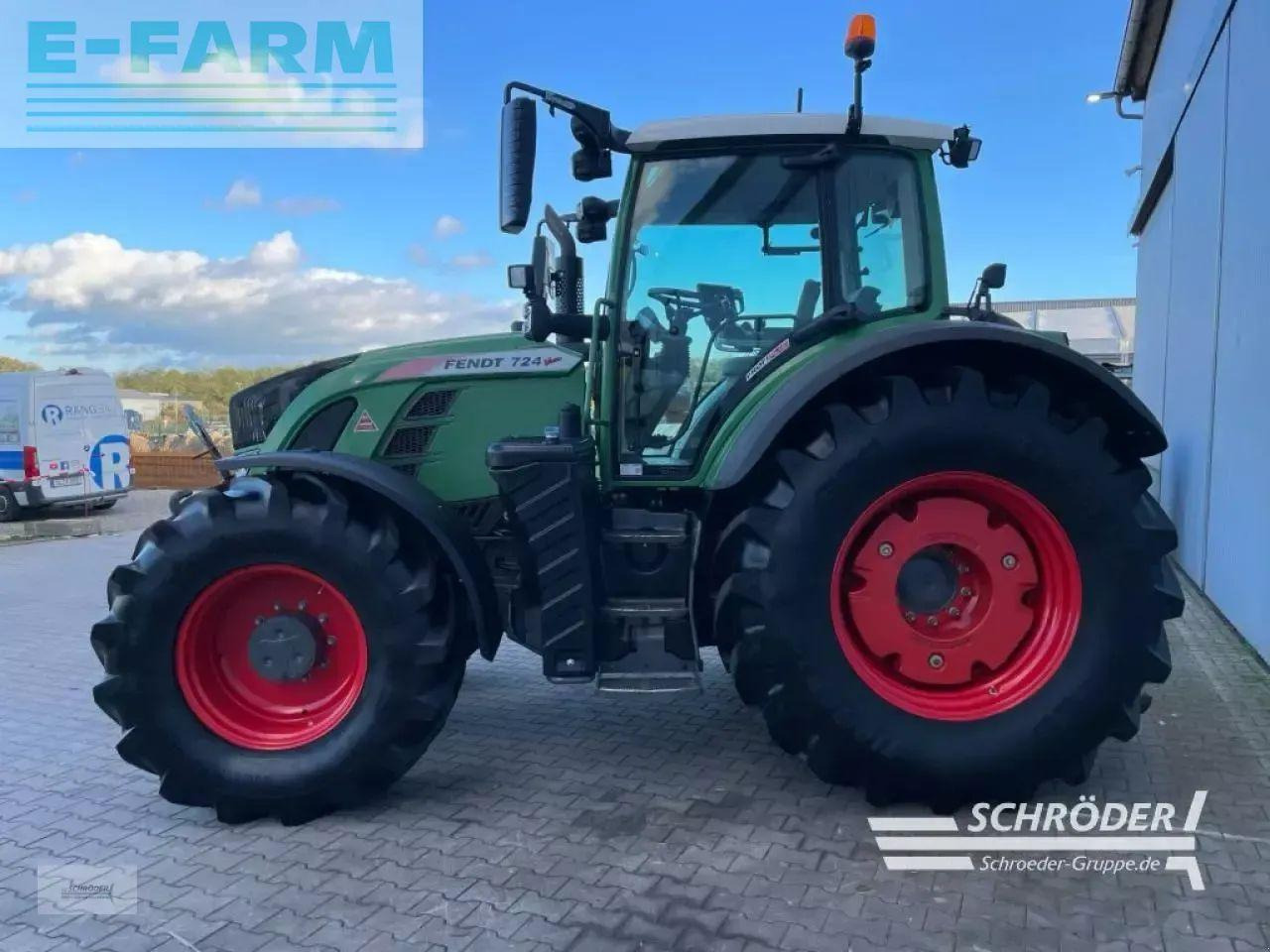 Fendt 724 vario s4 profi plus | rtk - Tracteur agricole: photos 4 Fendt 724 vario s4 profi plus | rtk - Tracteur agricole: photos 4