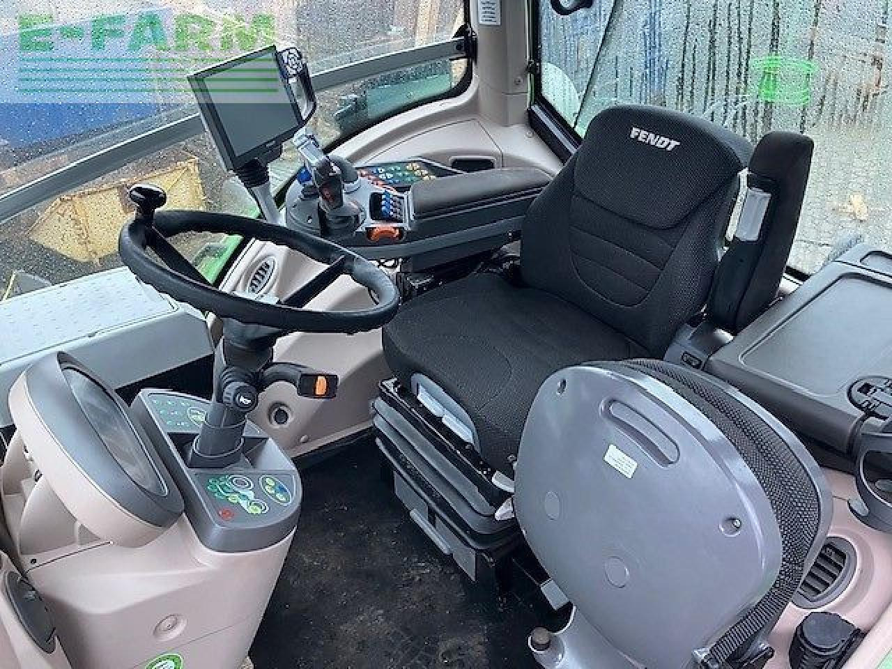 Fendt 828 s4 profi+ - Tracteur agricole: photos 5 Fendt 828 s4 profi+ - Tracteur agricole: photos 5