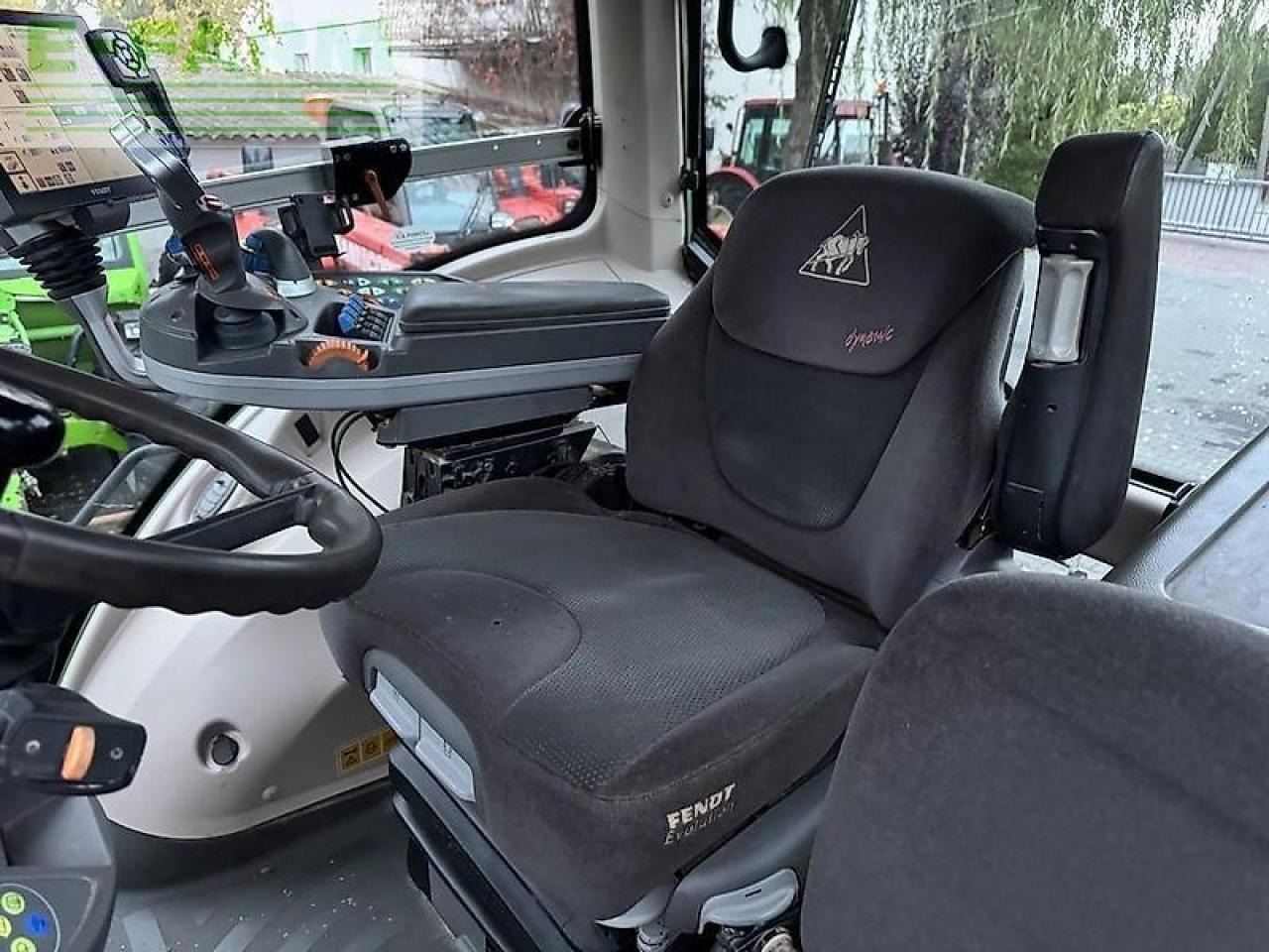 Tracteur agricole Fendt 828 vario profi+ plus / gps navi rtk trimble / tms ProfiPlus: photos 12 Tracteur agricole Fendt 828 vario profi+ plus / gps navi rtk trimble / tms ProfiPlus: photos 12