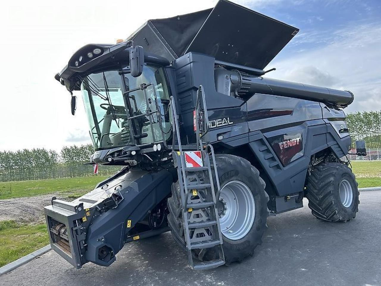 Fendt ideal 9 - Moissonneuse-batteuse: photos 1 Fendt ideal 9 - Moissonneuse-batteuse: photos 1