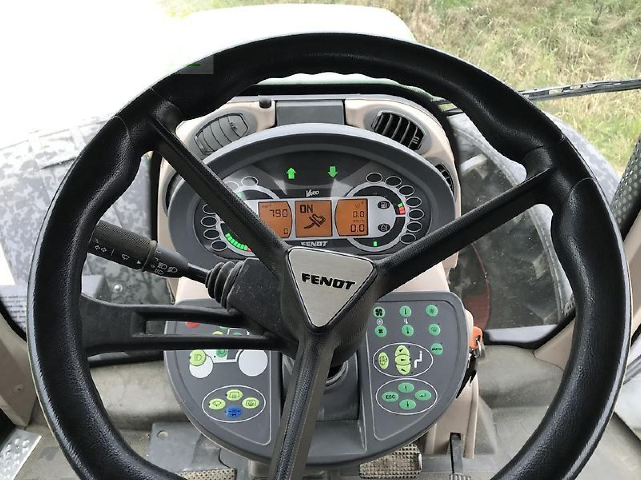 Fendt vario 828 scr profi plus ProfiPlus - Tracteur agricole: photos 5 Fendt vario 828 scr profi plus ProfiPlus - Tracteur agricole: photos 5