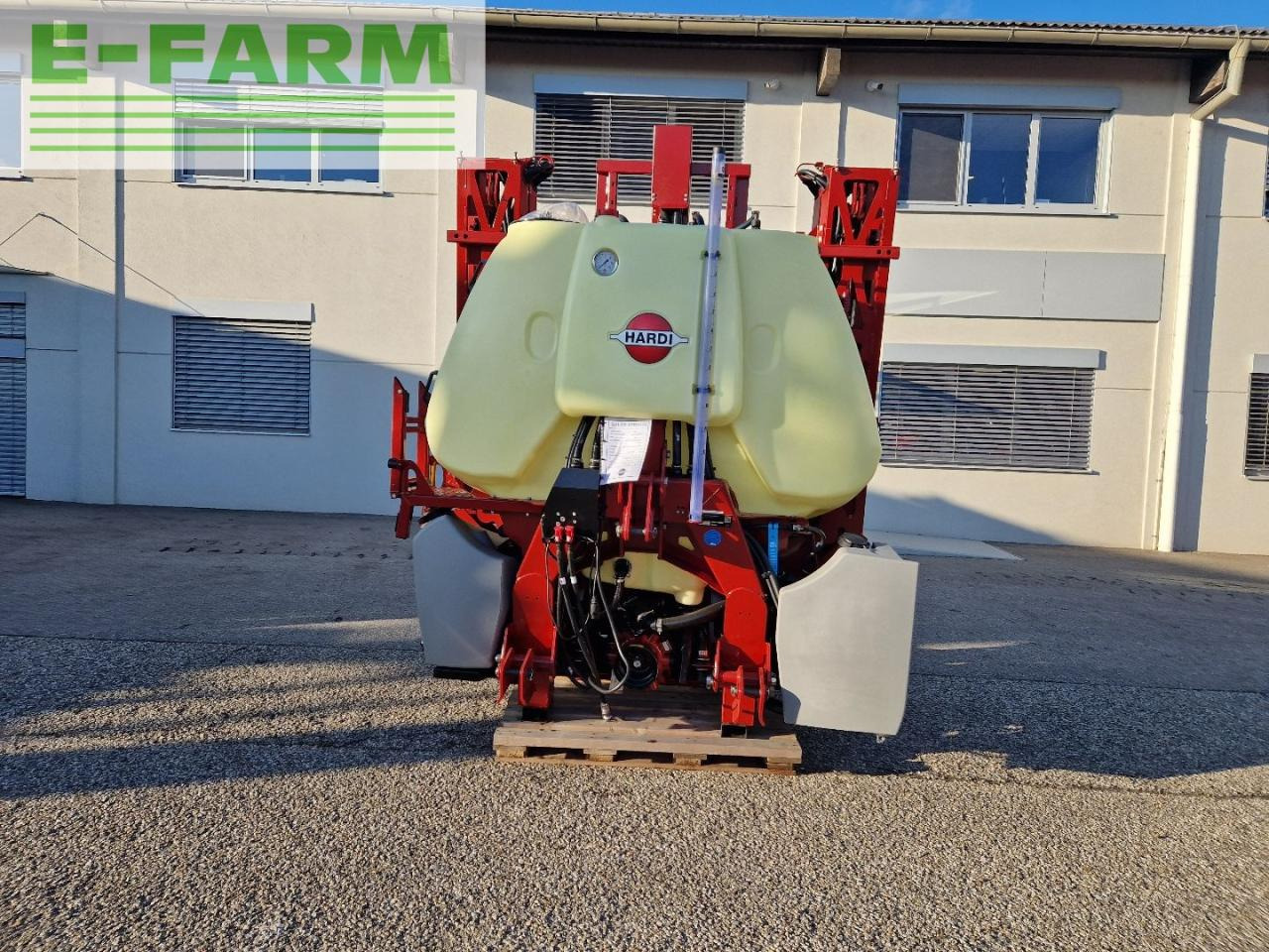Hardi Mega 12 - Pulvé porté: photos 2 Hardi Mega 12 - Pulvé porté: photos 2